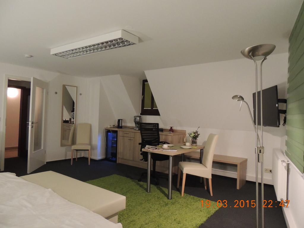 Ratsstube Blasius Hotell Merzig Rum bild