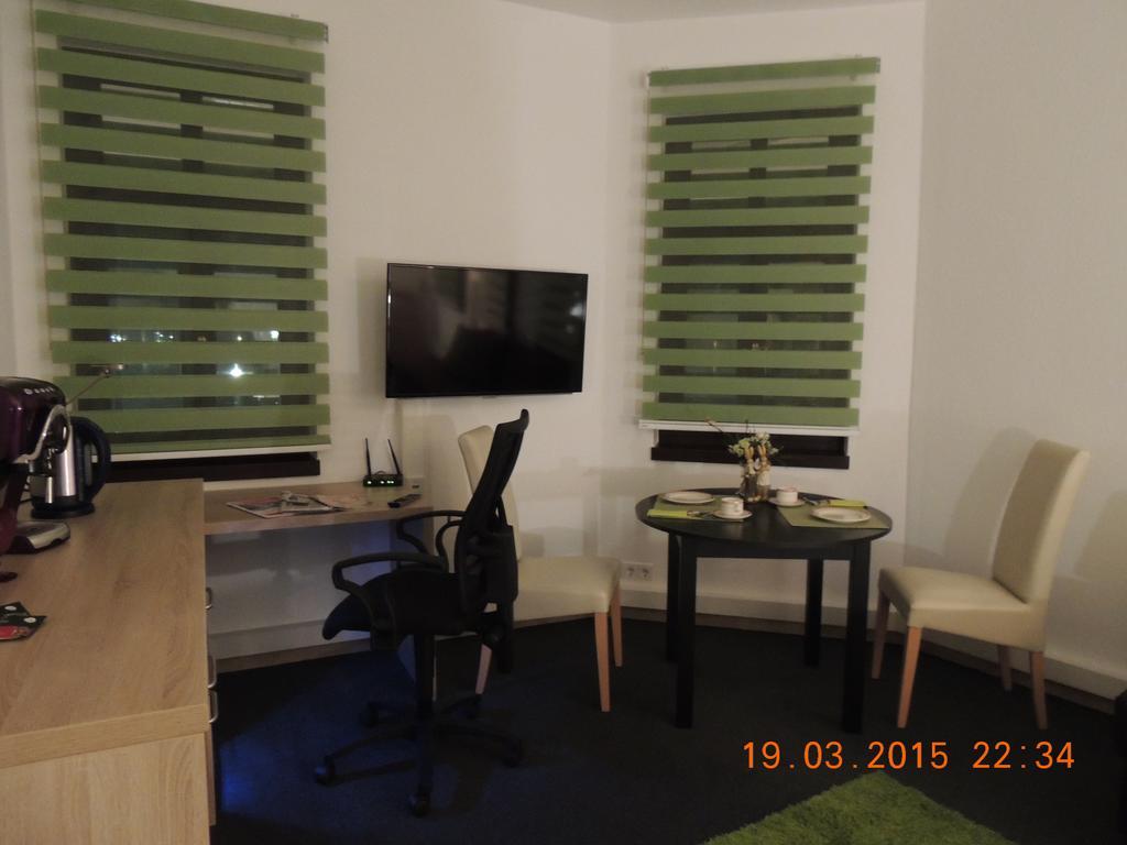 Ratsstube Blasius Hotell Merzig Rum bild